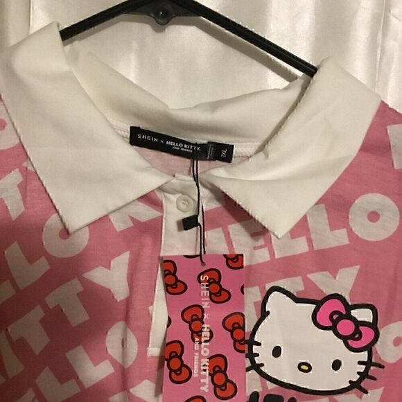 Hello Kitty Pink White Button Up Cropped Polo Short Sleeve Monogram Shirt 1XL - Picture 6 of 6